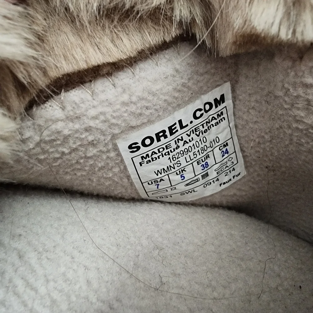Sorel Tivoli II high herringbone snow boots Size 7